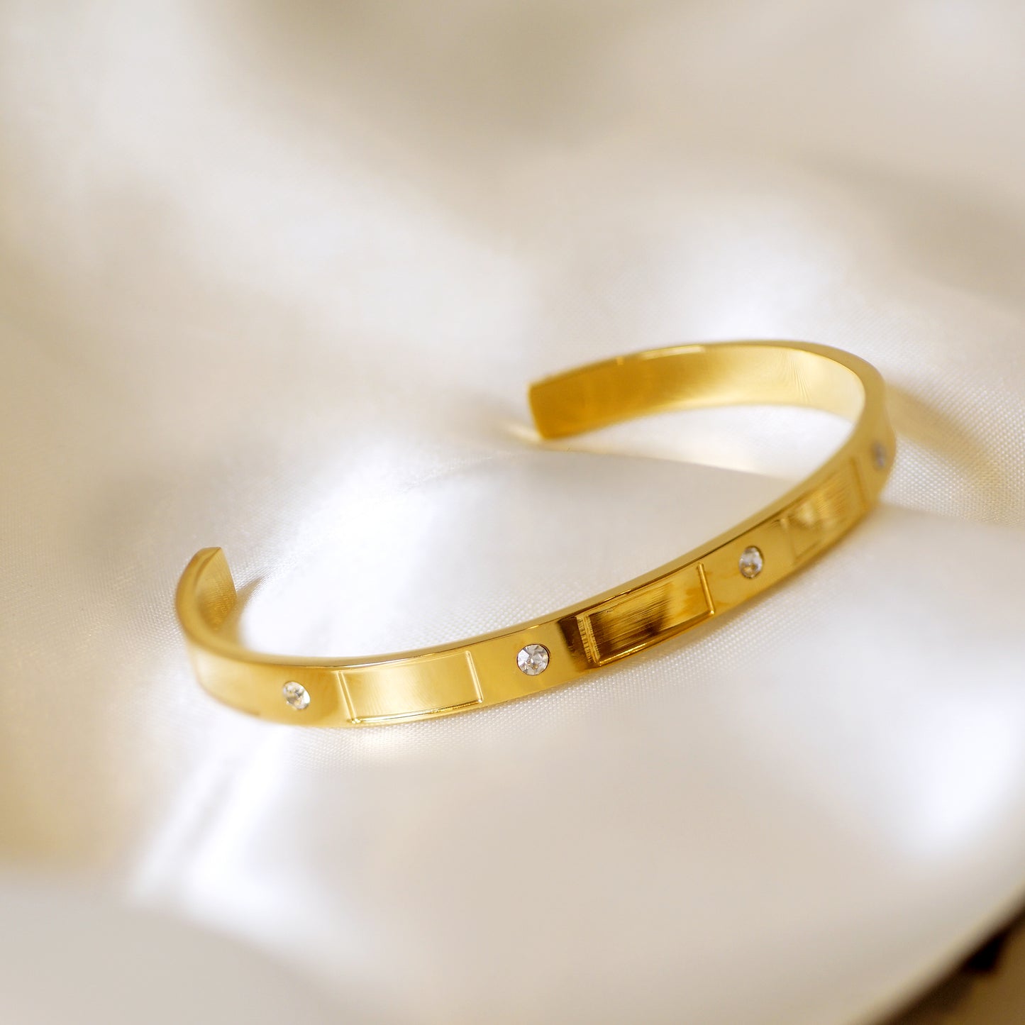 Stone Cuff - Gold