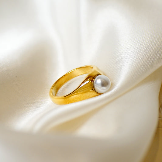 Pearl Drop Ring - Gold
