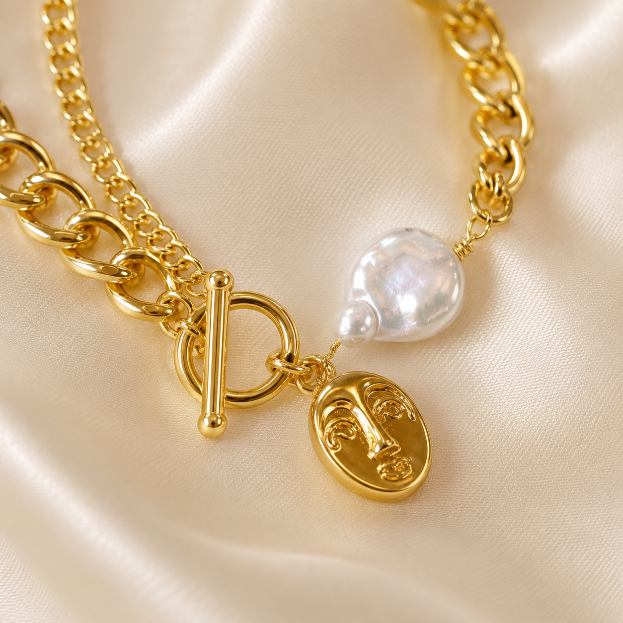 Pearl charm bracelet - Gold
